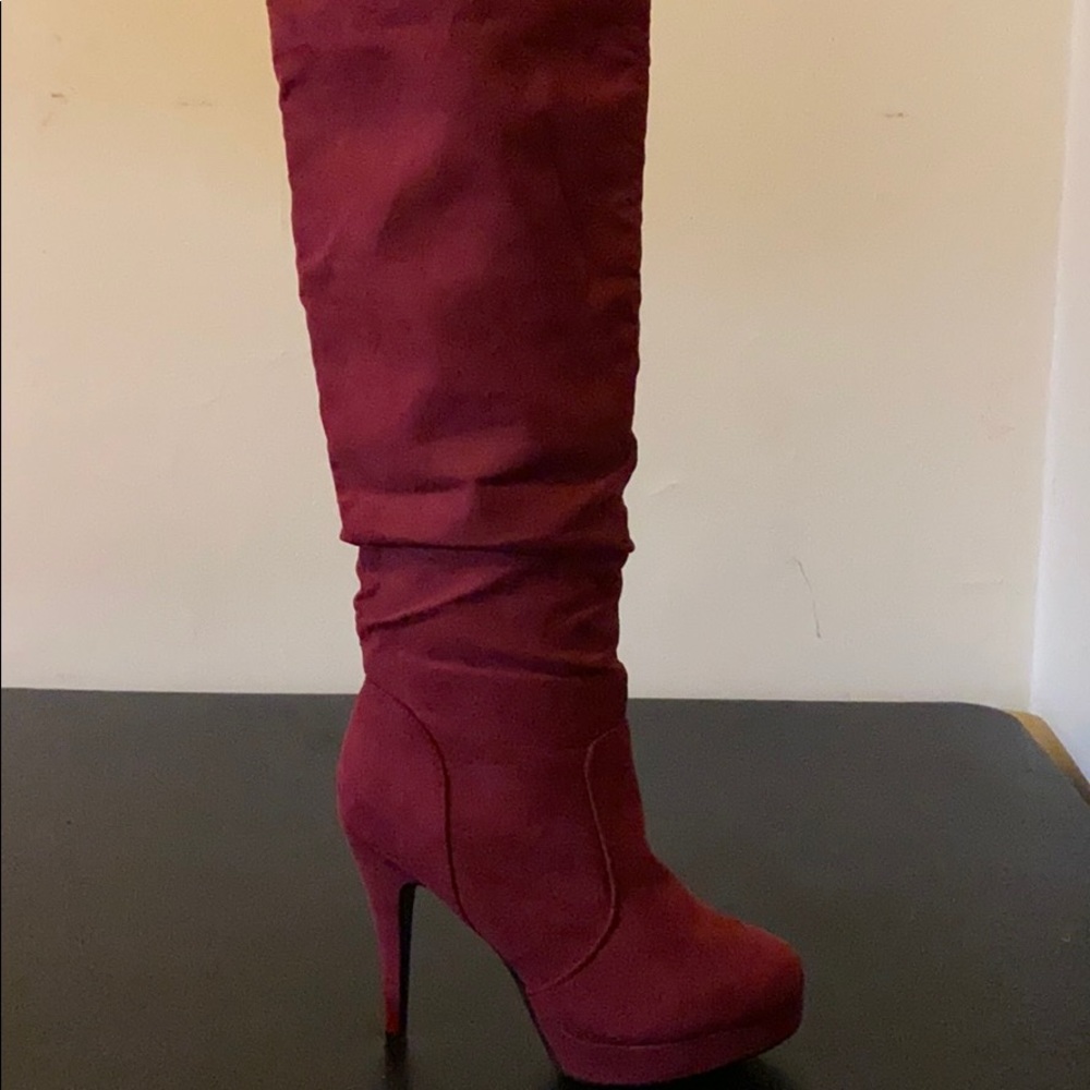 Super Sexy Shoe Dazzle Burgundy Shoe Boots